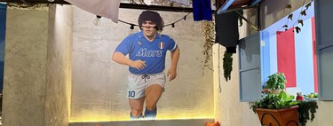 Este restaurante es de Barcelona, pero parece un rincón de Napolés, con mural de Maradona incluido
