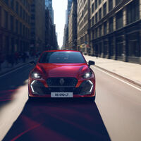 Cuesta menos de 19.000 euros y gasta como un mechero: el nuevo Renault Clio demuestra que no hace falta irse a un coche chino para comprar un coche barato y eficiente