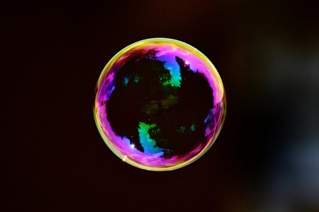 ¿Cómo es la subida de Bitcoin frente a la burbuja inmobiliaria española?