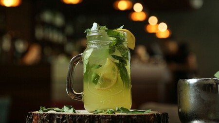 Prepara una soda italiana de pistache y limón en casa, sin jarabes artificiales y en solo 3 minutos