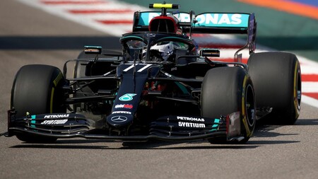 Valtteri Bottas lidera otro recital de Mercedes y Carlos Sainz da motivos para soñar con el podio en Rusia