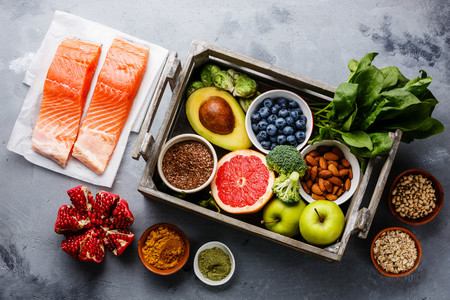 Dieta antiinflamatoria para proteger la salud: estos son los alimentos que la componen y las claves para llevarla a cabo