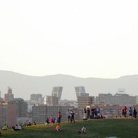 El aval del 95% de Ayuso no es lo que necesitan los jóvenes para independizarse, hasta puede ser contraproducente