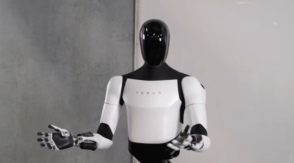 Los robots humanoides impresionan a primera vista. Sony tiene clara cuál es la realidad: siguen sin saber moverse bien 