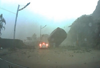 Hay gente con mucha suerte (XCII): El día que una roca te perdona la vida 