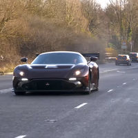 El único Aston Martin Vulcan apto para la calle, al detalle y en vídeo