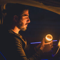 La baliza V16 que vende Carrefour baja aún más de precio. Está fabricada en España y viene con su propia app