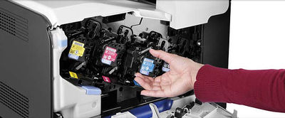 El uso de consumibles no originales puede limitar las actualizaciones de las impresoras 