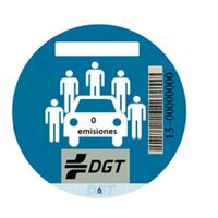 Toda la información sobre la etiqueta CERO de la DGT: las dos versiones y para qué se utiliza cada una