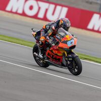 Remy Gardner también manda en Aragón por delante de Augusto Fernández y de un maltrecho Raúl Fernández