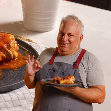 Hoy, en La cocina de DAP, preparamos uno de los más fáciles guisos de pollo: ideal para aprovechar los últimos tomates buenos 