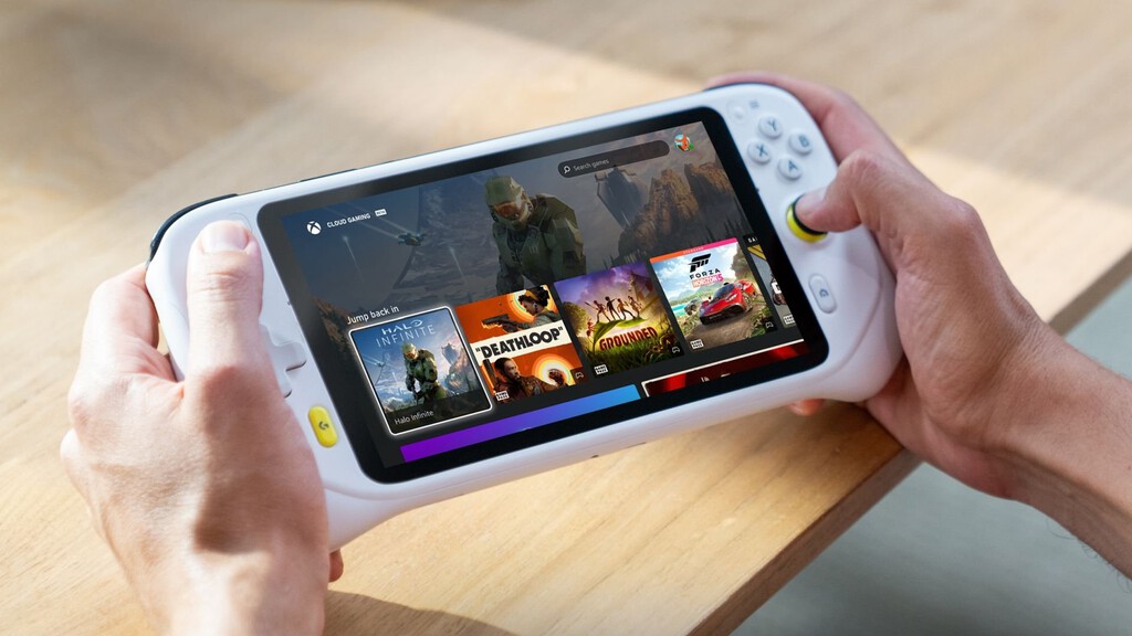 Logitech cuenta con su propia consola portátil para mover juegos en la nube: es cómoda, ligera y ahora está más barata 