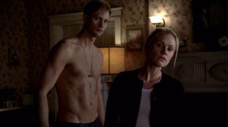 Alexander Skarsgard debe de tener mucho calor en la nueva temporada de True Blood...