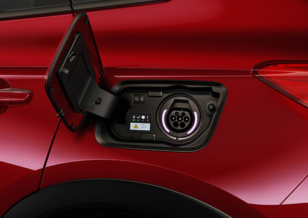 Opel Grandland X Hybrid4 Charging