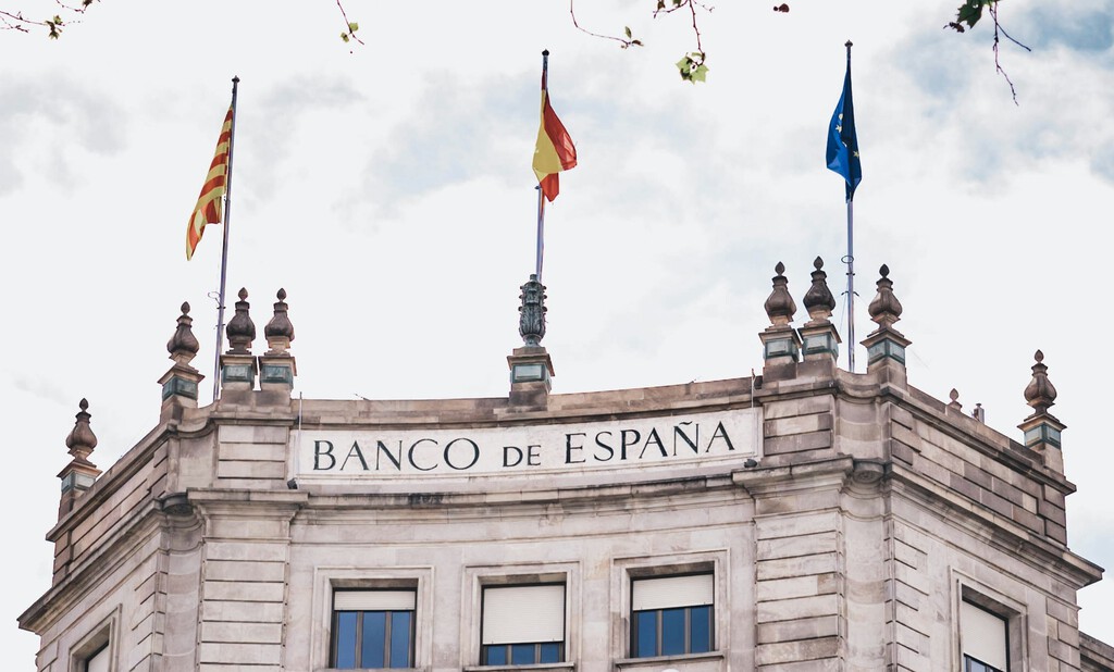 España tiene 2,5 millones de desempleados y empresas con gran escasez de mano de obra. Este problema laboral se une al récord en bajas