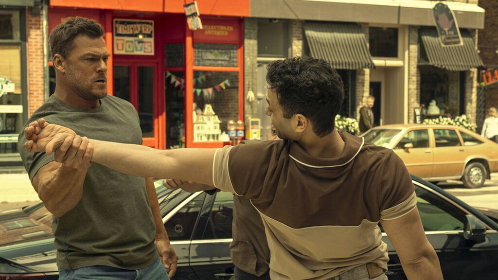 Lo lancé contra un edificio: cuando Alan Ritchson se transformó en su personaje de Reacher para detener un robo en la vida real 