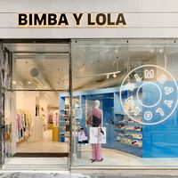 Bimba y Lola arrasa este verano con las sandalias más cómodas para llevar con vestido rebajadas más de 100 euros 