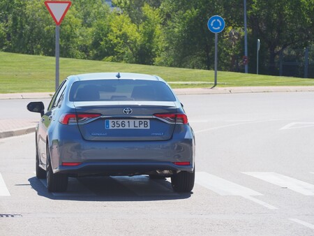 Toyota Corolla Sedan 5