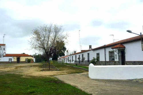 Una pedanía extremeña del plan de colonización del IRYDA, proyecto de urbanismo para la Unión Europea
