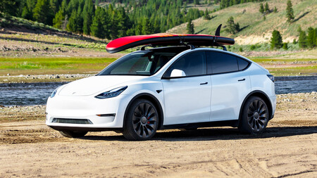 Tesla Model Y 2