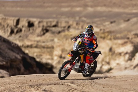 Antoine Meo aprovecha las pistas rápidas y vence la sexta etapa del Dakar 2018. Benavides se pone líder