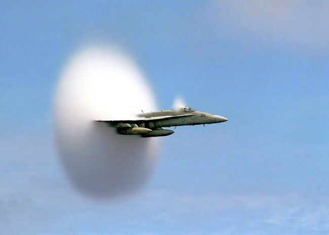 Avión supersónico