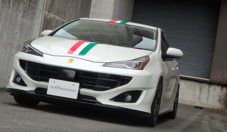 Toyota Prius Ferrari FF Albermo