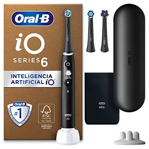 Oral-B iO 6 Cepillo De Dientes Eléctrico Negro con Mango Recargable, 3 Cabezales, 1 Estuche De Viaje, 5 Modos De Cepillado Con Blanqueamiento Dental, Sensor De Presión, Diseñado Por Braun