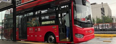 En CDMX, la gente está dejando de usar el Metrobús. La gente prefiere el Trolebús y Cablebús, según datos del INEGI 