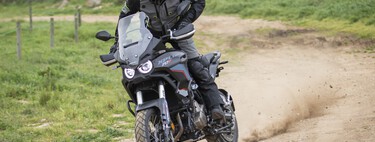 Esta trail española parece una Honda Africa Twin, pero es más potente, mejor equipada y 8.000 euros más barata 