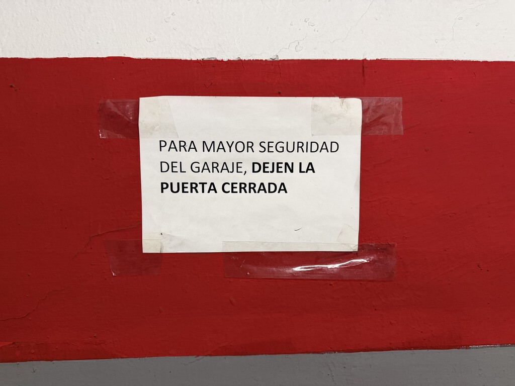 Estos son los consejos de la Guardia Civil y la Policía Nacional para evitar robos en garajes comunitarios: “Mira quién está detrás”