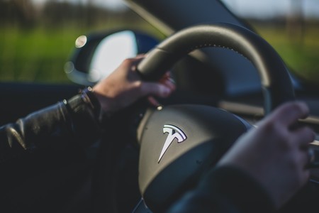Tesla Volante Logo