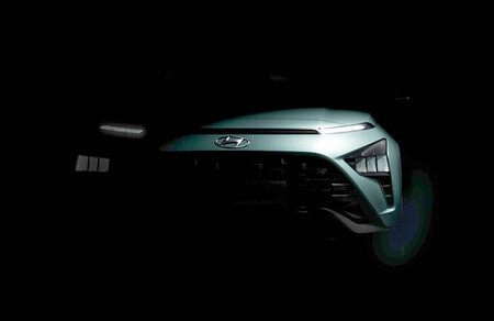 El nuevo Hyundai Bayon será el SUV de acceso de Hyundai y ya deja entrever su afilada carrocería