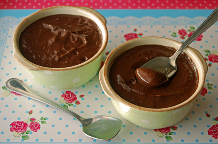 Receta de natillas de chocolate sin lactosa con aroma navideño