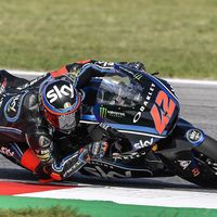 Pecco Bagnaia le regala a la afición una pole italiana