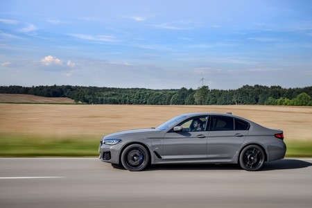 Bmw 545e Xdrive 03