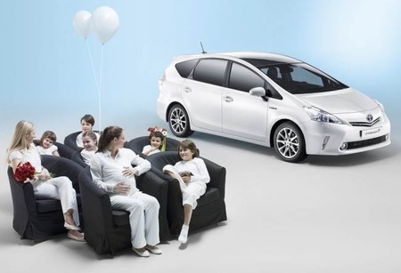 Verano en familia: todo lo necesario para que tus hijos viajen seguros