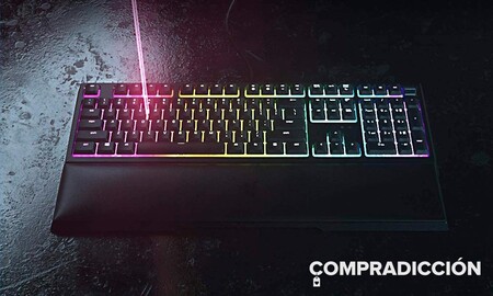 Lo mejor de los teclados mecánicos y de membrana lo tienes en el Razer Ornata V2. Este modelo gaming está rebajado en MediaMarkt a 88,99 euros
