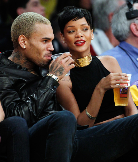 Pues nada, que va a ser que Rihanna y Chris Brown siguen dando guerra