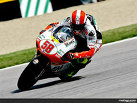 GP Indianápolis 250, Simoncelli vence y se mete en la disputa del mundial