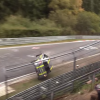 El Suzuki Swift de renta que incluye pata de conejo para el Nürburgring
