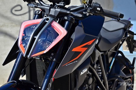 Ktm 1290 Super Duke R 2017 019