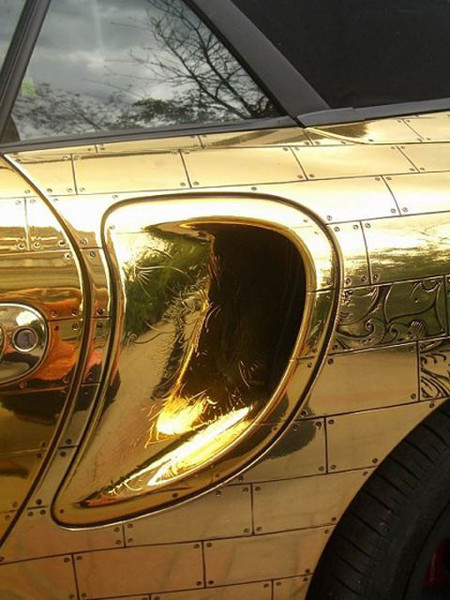 Porsche 911 de oro