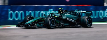 Adrian Newey bajó al máximo el asiento del Aston Martin para optimizar la aerodinámica. Ahora Fernando Alonso se ha tenido que retirar por dolores en la espalda 