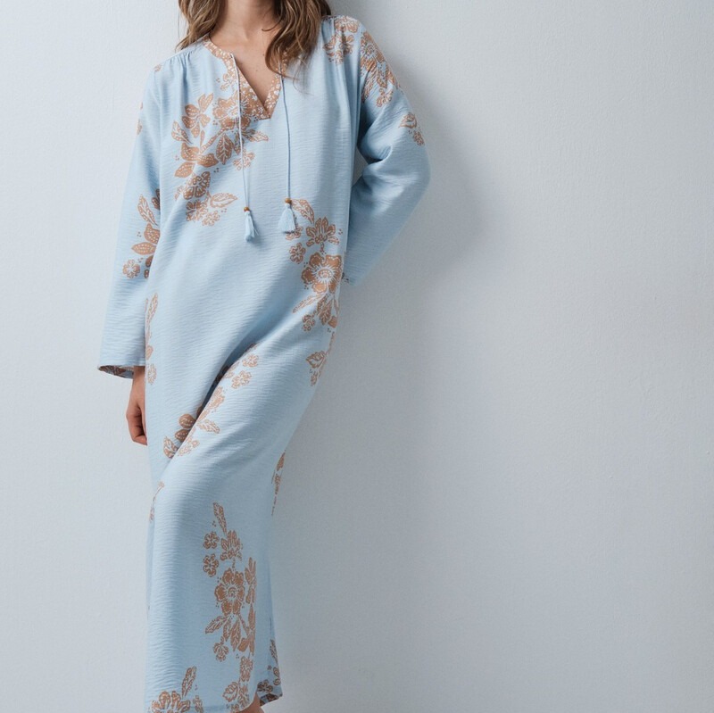 Vestido caftán viscosa estampado floral azul
