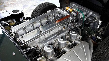 Jaguar E-Type 4.2 MKI restomod