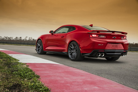 El próximo Chevrolet Camaro intensificará las pony wars, y el mayor beneficiado será el cliente