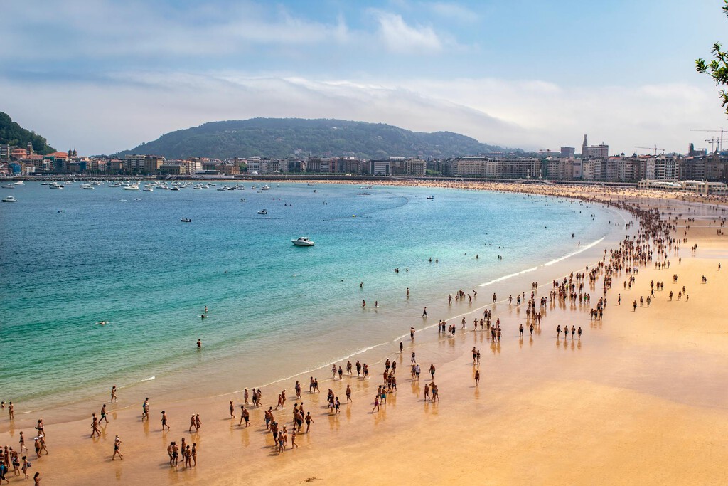 Alquilan un Airbnb en San Sebastián para un mes, pero abandonan la estancia a los diez días: “Sentíamos que no quedaba nada por hacer” 