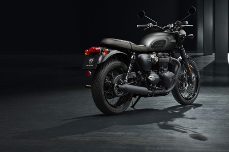 Triumph Bonneville Stealth Edition 2024 005