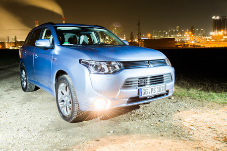Mitsubishi Outlander PHEV... y que se vaya la luz